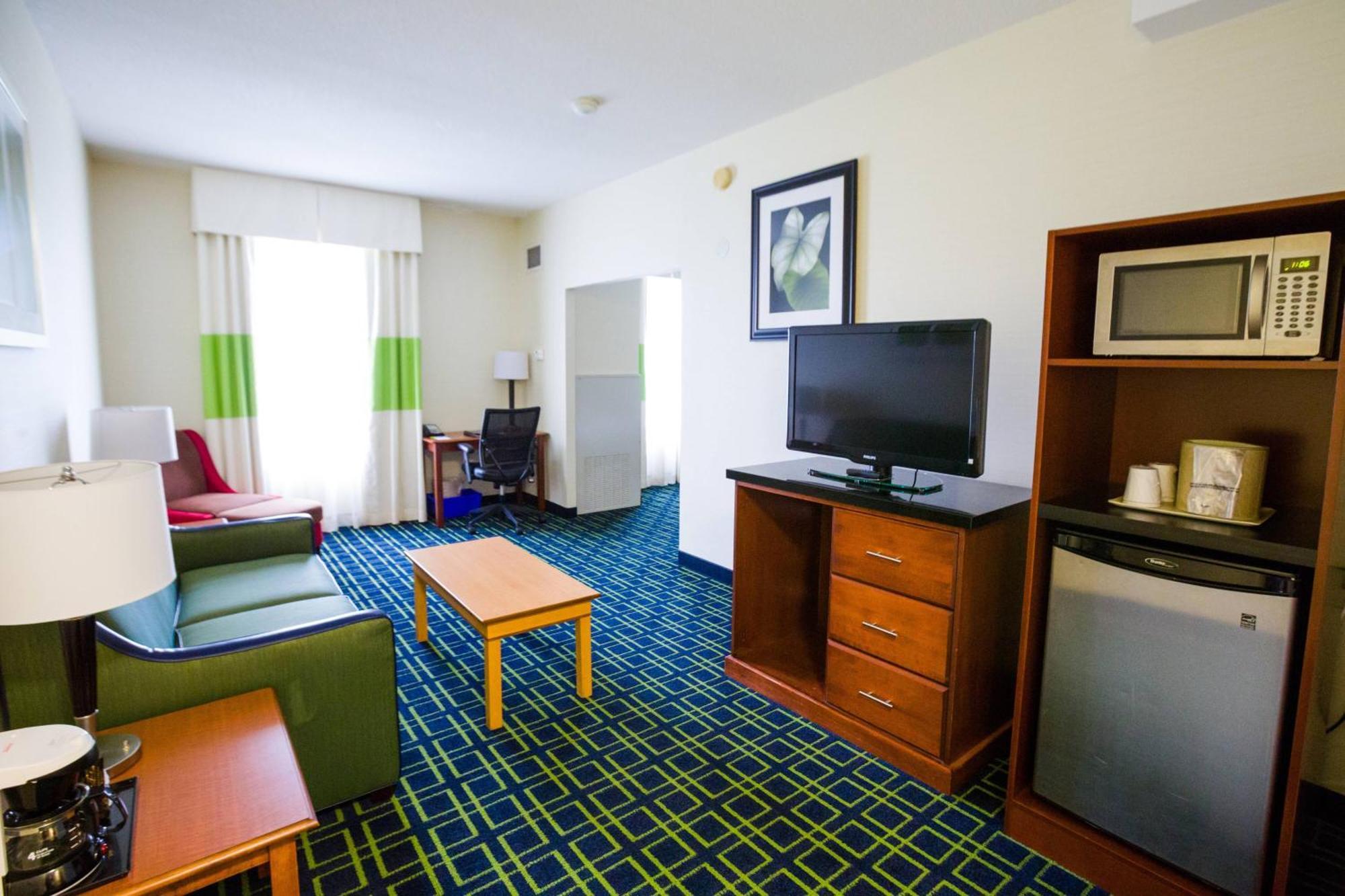 Fairfield By Marriott Toronto Hotel Oakville